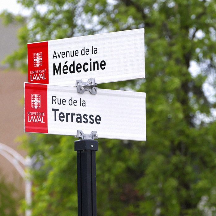 Panneaux de signalisation du campus